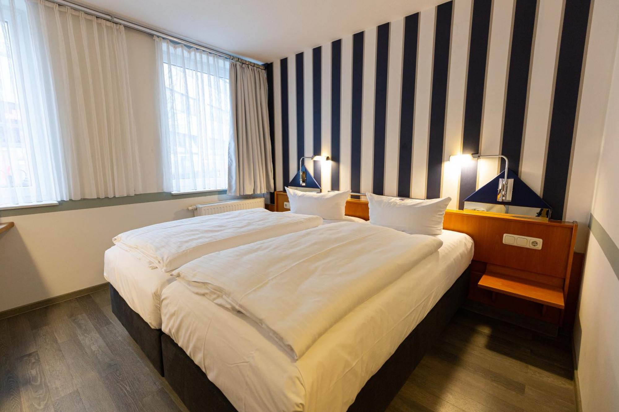 Hotel Dh Vec, Sehr Beliebtes & Leckeres Fruehstueck, Self-Check-In 弗希塔 外观 照片